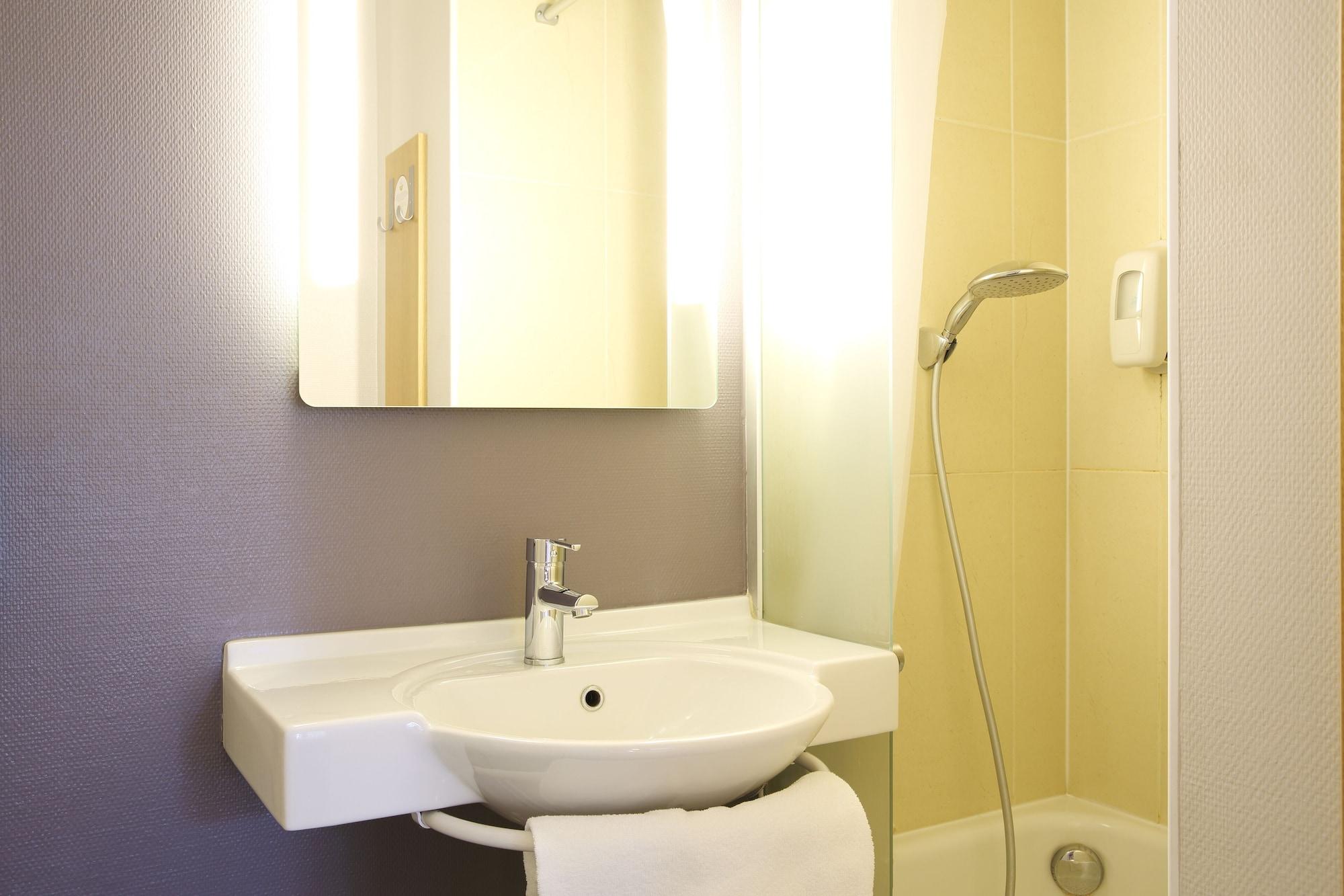 B&B Hotel Montpellier 2 Сен-Жан-де-Веда Экстерьер фото